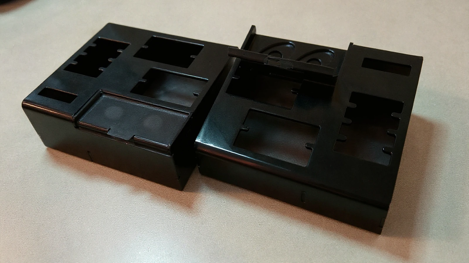 DISPLAY for cosmetics from black plexi