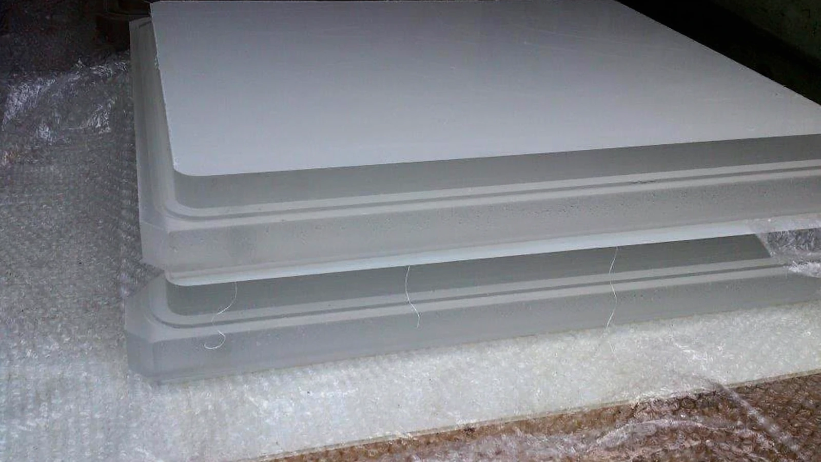 WINDOWS from acrylic of thickness 85 mm for chambers for testing ship propeller cavitation for Ship Design Centre S.A.