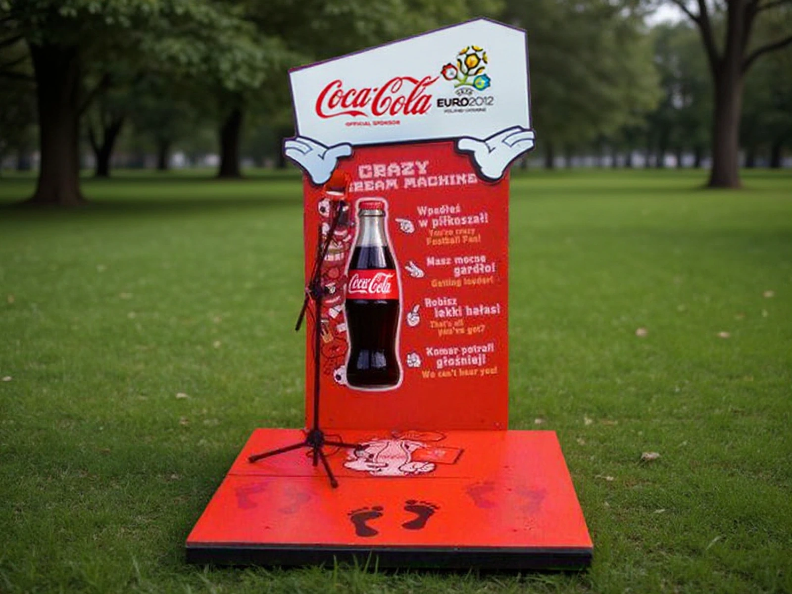 Coca-Cola — display interaktywny Crazy Scream Machine from stref kibica EURO 2012