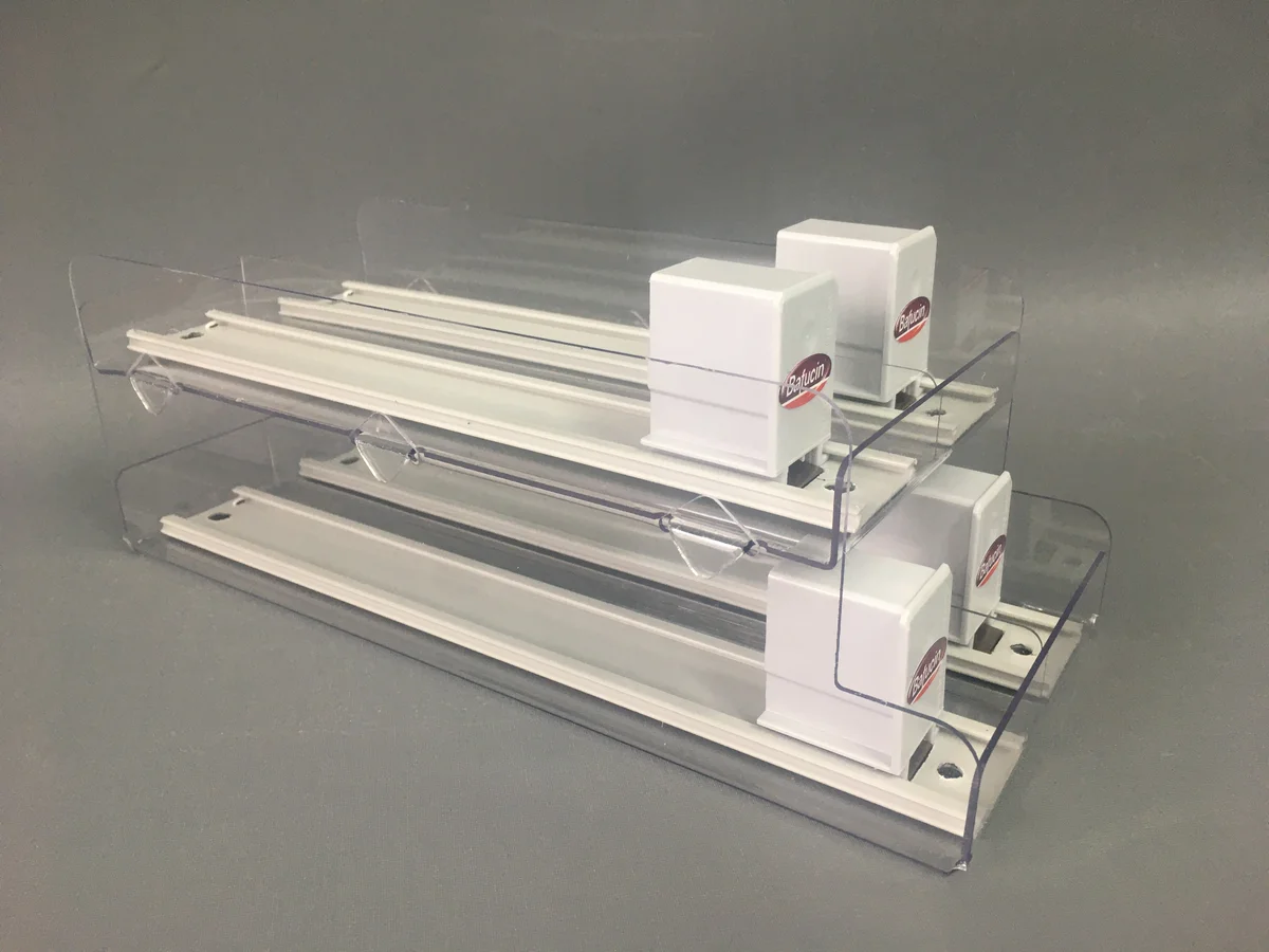 Pharmacy display dwupoziomowy from pusherami — clear acrylic