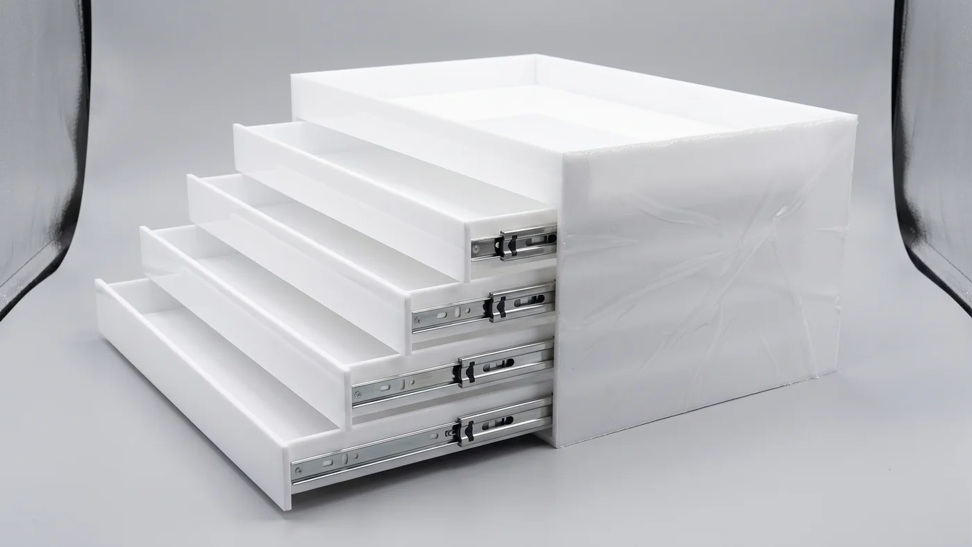Chest warsztatowa from frosted acrylic 10mm with 5 drawermi for prowadnicach metal — projekt indywidualny