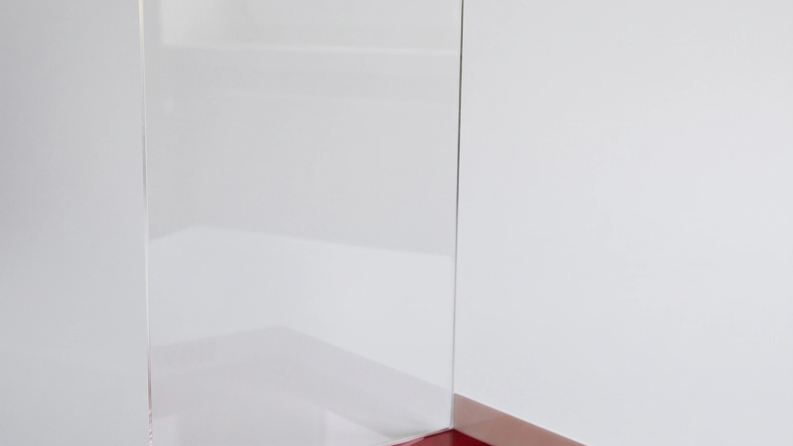 Display from multimieszalna made from acrylic transparent — container exhibition project PlexiSystem