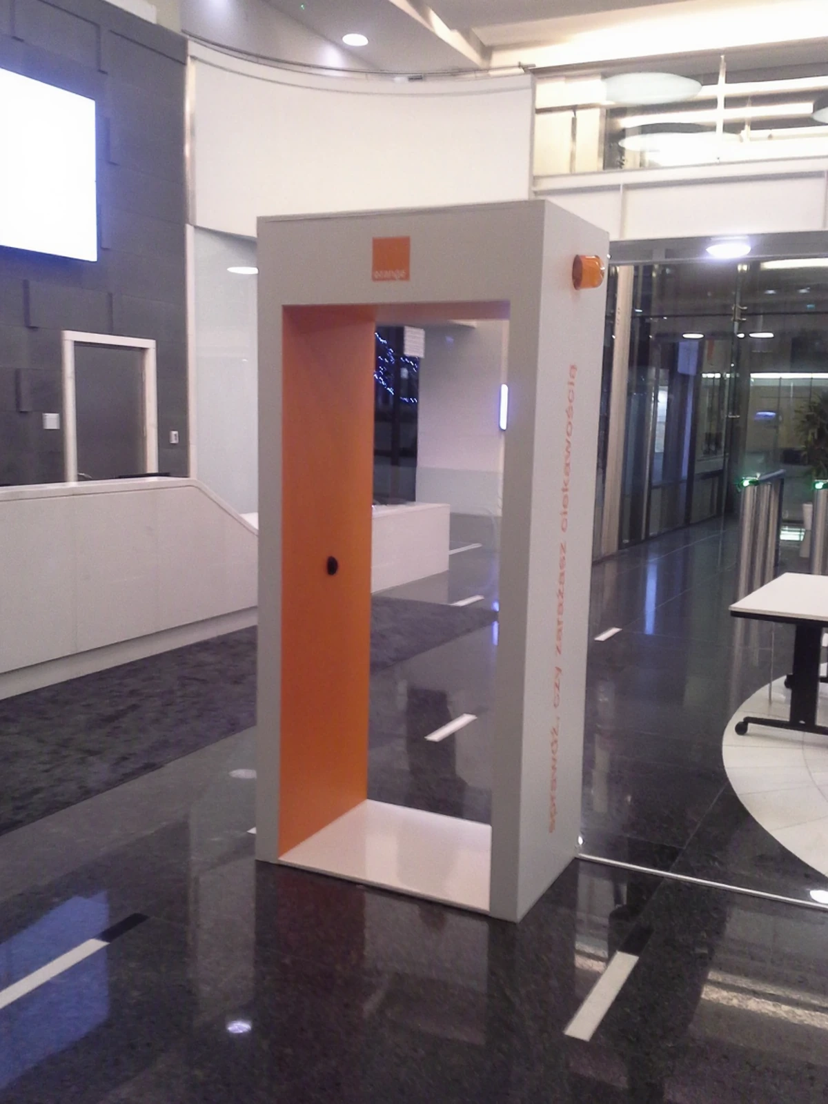 Display from gate alarm for Orange