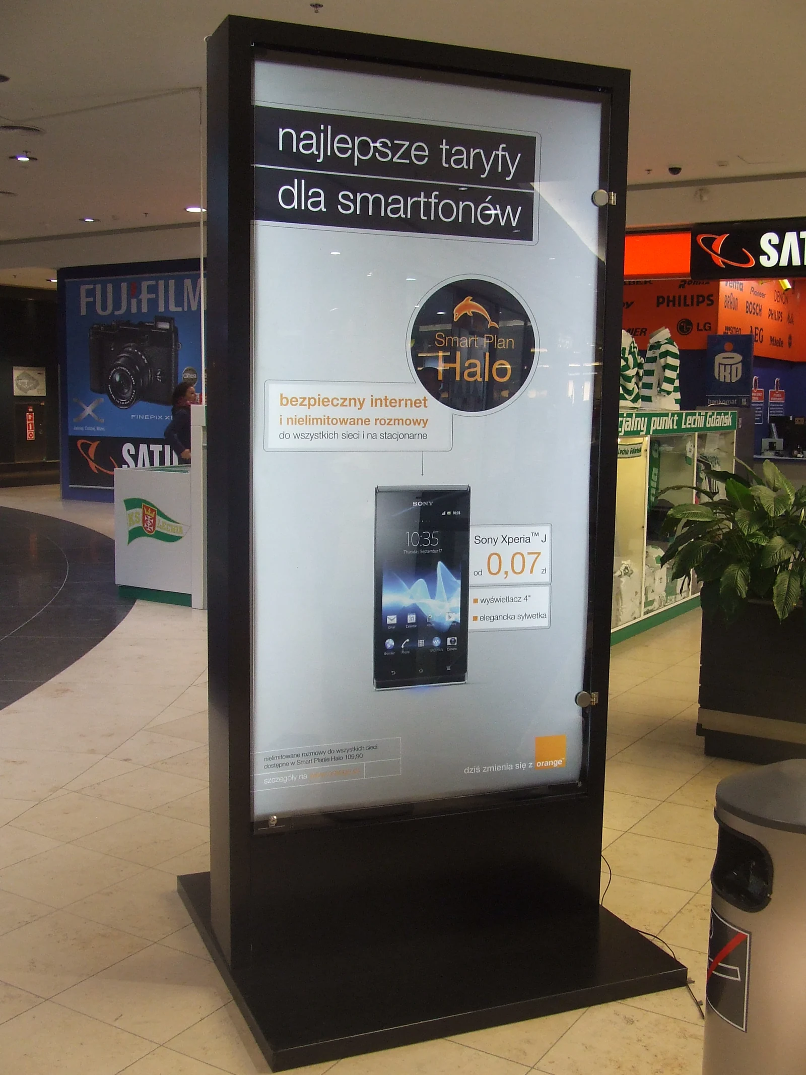 Orange — illuminated advertising totem in shopping malls (Gallery Baltic Gdansk, Stary Browar Poznan, malls in Warsaw, Krakow)