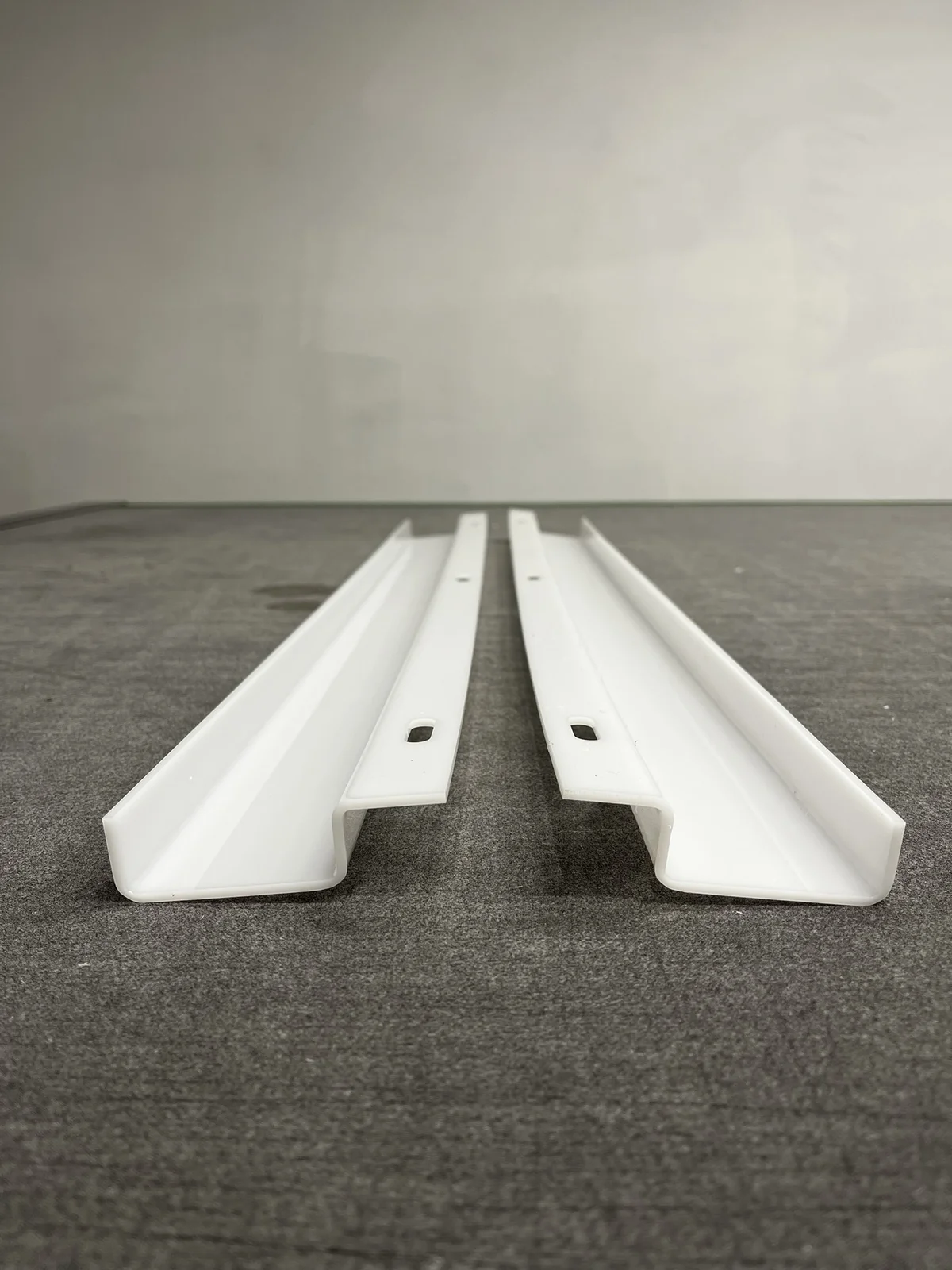 Pionier Display — profile from frosted acrylic for shelving