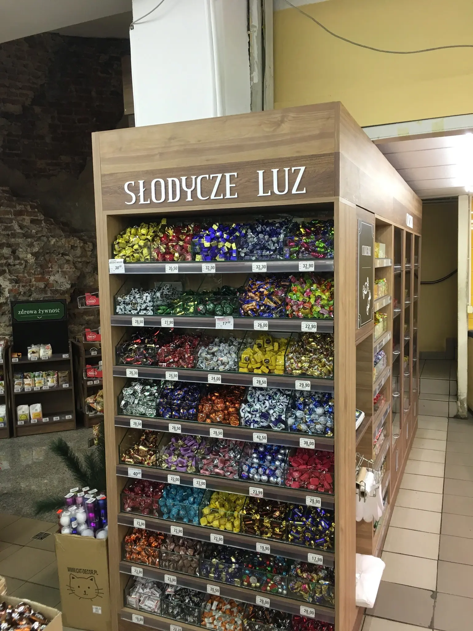 Product uniwersalny — containers for cukierki for shelving storeowych, mix dimensions and types