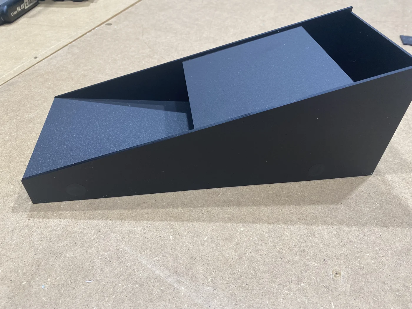 Terma — stoisko targowe FSB Cologne from tunelem from coloured acrylic sheets for inkluzywnych playgrounds