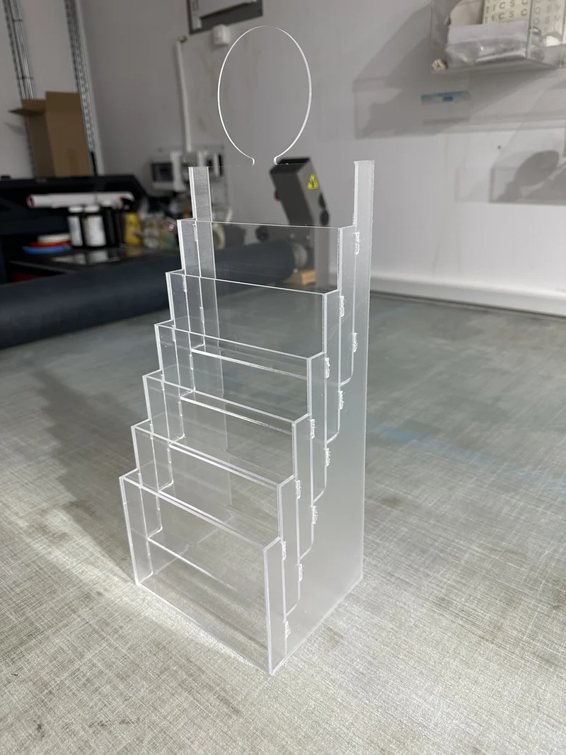 Pocket display 6-shelf for katalogi A4 from clear acrylic
