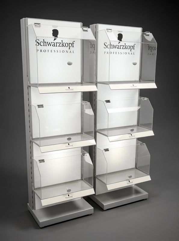 Regał podświetlany LED z plexi bezbarwnej realizacja Schwarzkopf